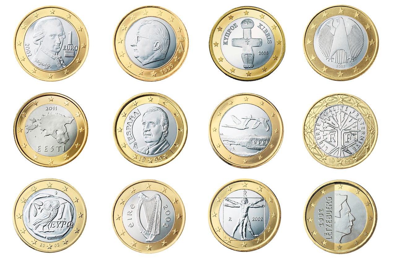 Due euro edizioni limitate, monete rare, collezionismo, passione per la numismatica.